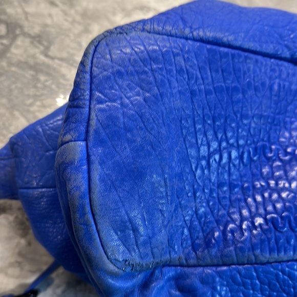 VINCE CAMUTO // Sloan crossbody zip top large handle tote bag “Ultraviolet” blue - Picture 9 of 12